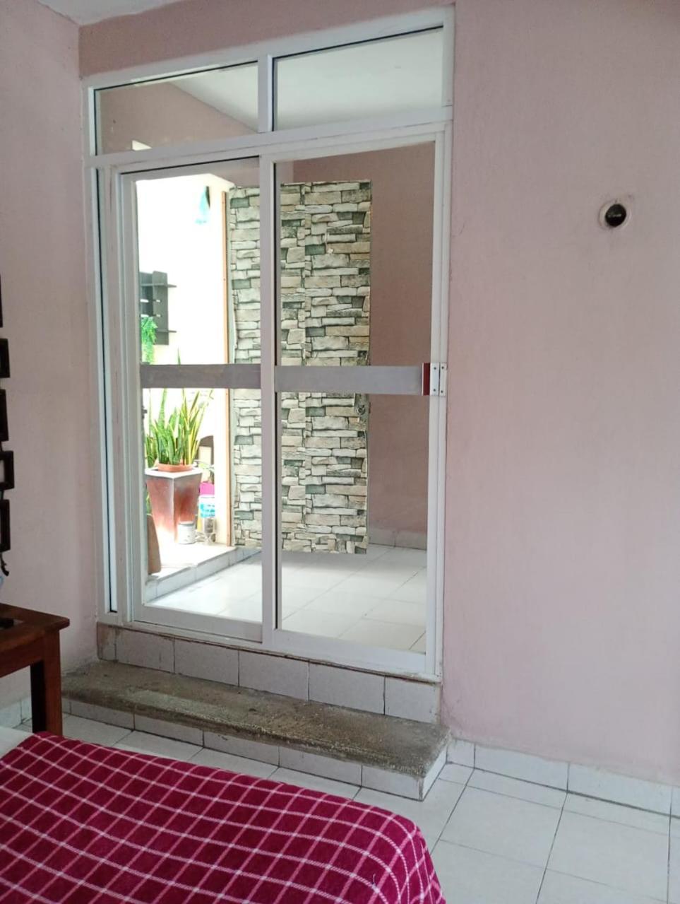 Apartment En Planta Alta A Pie De Avenida Cozumel